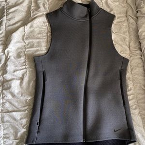 Nike Gray womens vest Medium